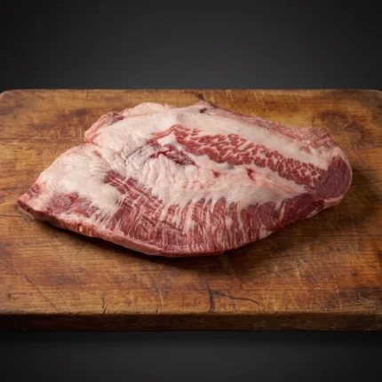 Sirovi Vergara Black Angus Brisket Španjolska na dasci