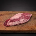 Australski Wagyu Bavette d’Aloyau Flap Meat na drvenoj dasci